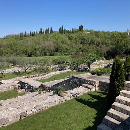 Villa Oasis Cypress Čilipi Kültér fotó